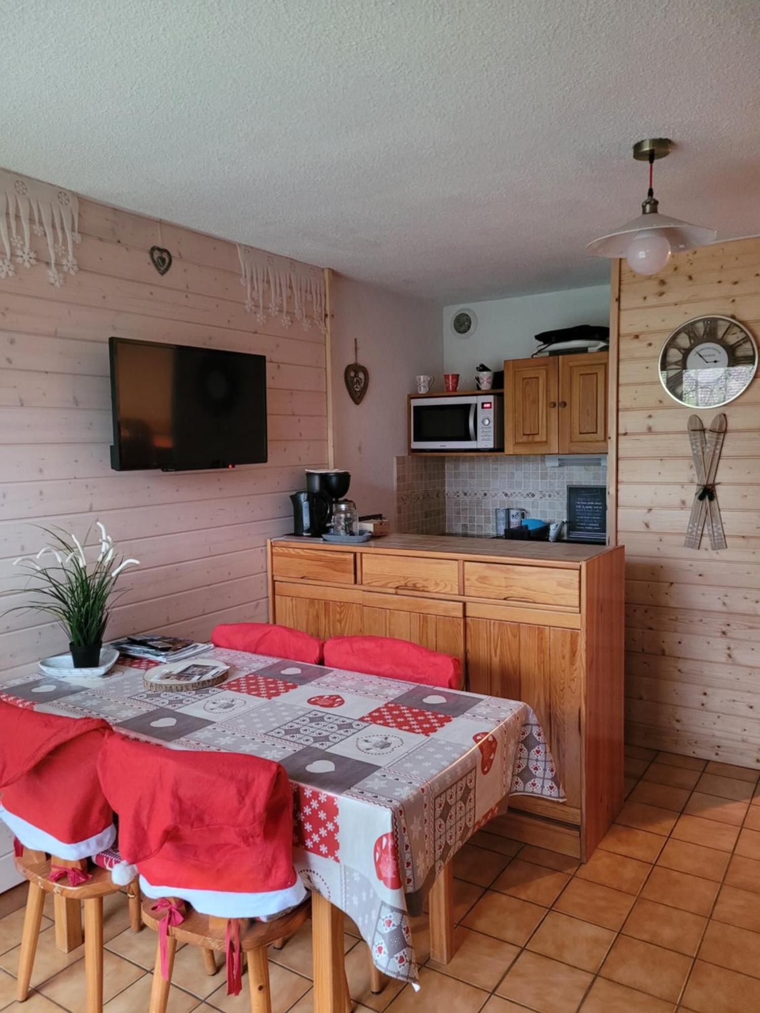 Appartement Le Flocon, Joli Petit Cocon 4 Pers En Rez De Jardin Draps Inclus Les Rousses Kültér fotó